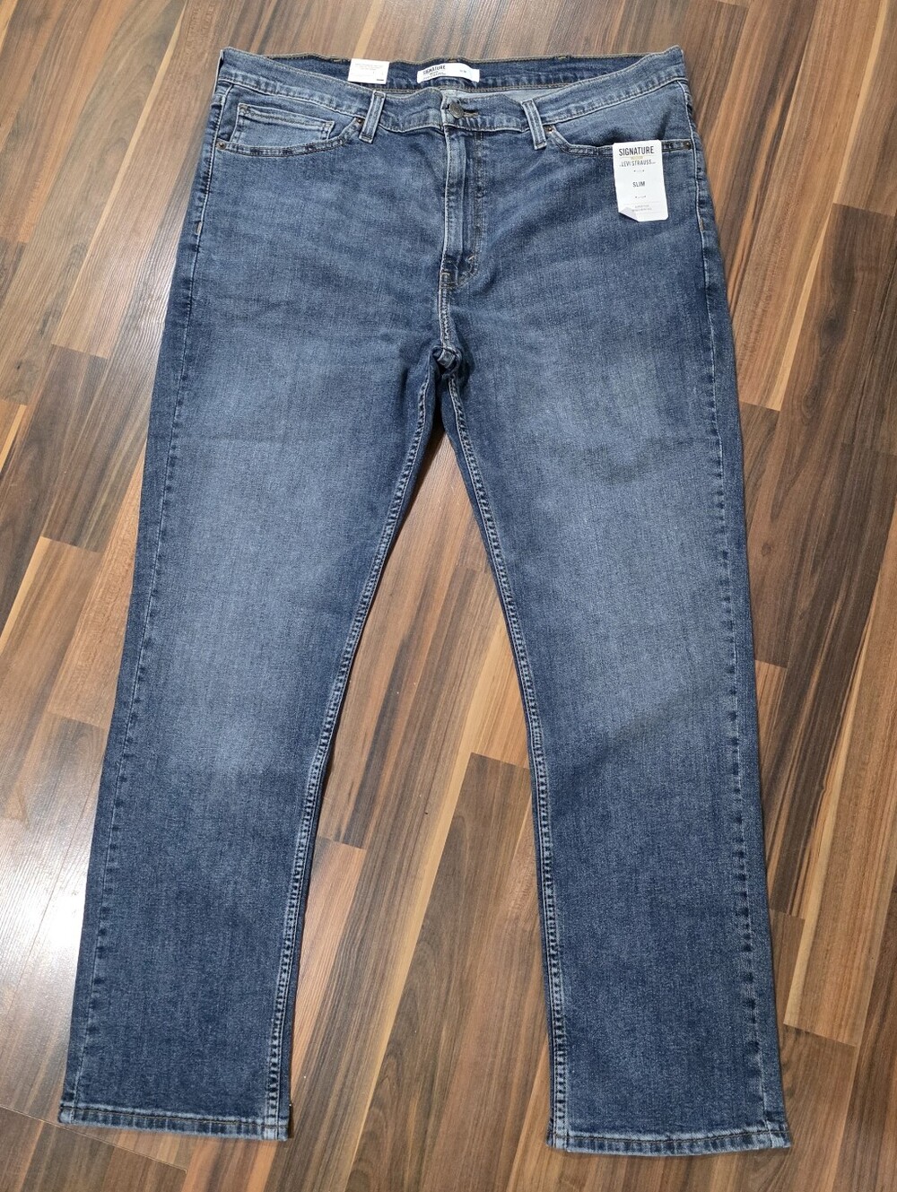 NWT Men's Levi Strauss Signature Slim Jeans Size 38x30 (Real 38x29)